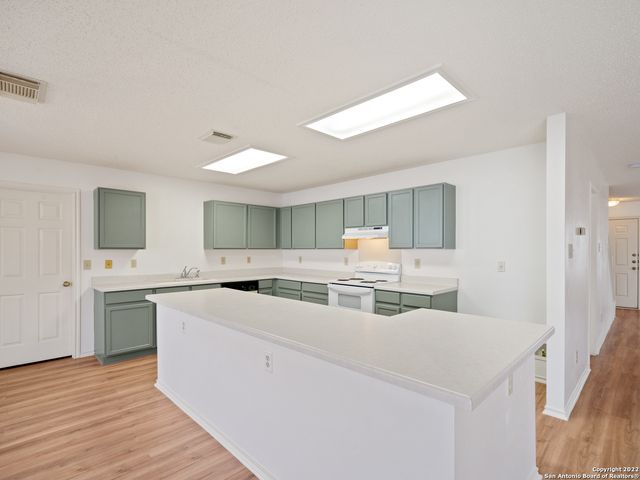 1688 Fir Cir, Schertz, TX 78154