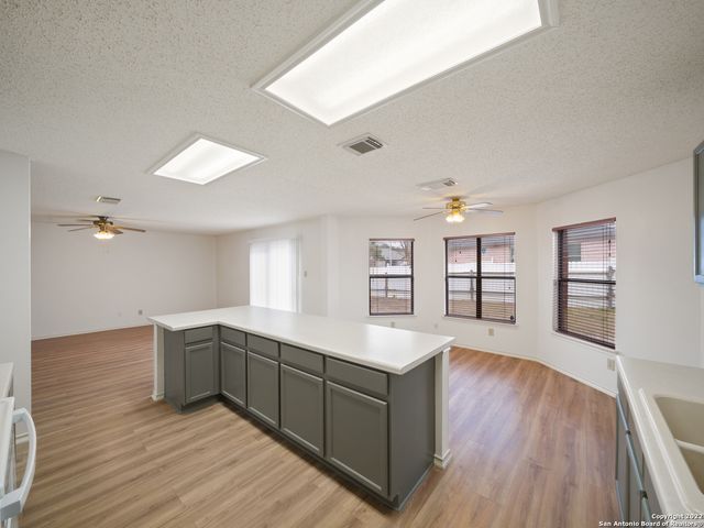 1688 Fir Cir, Schertz, TX 78154