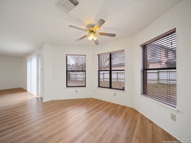 1688 Fir Cir, Schertz, TX 78154