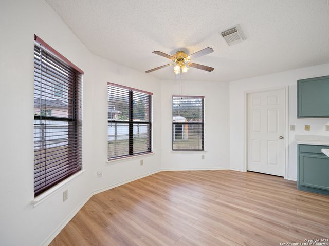 1688 Fir Cir, Schertz, TX 78154