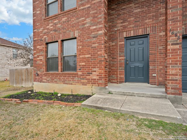 1688 Fir Cir, Schertz, TX 78154