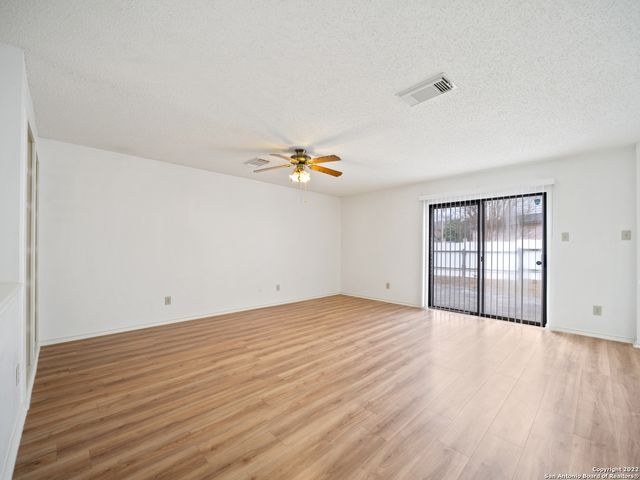 1688 Fir Cir, Schertz, TX 78154