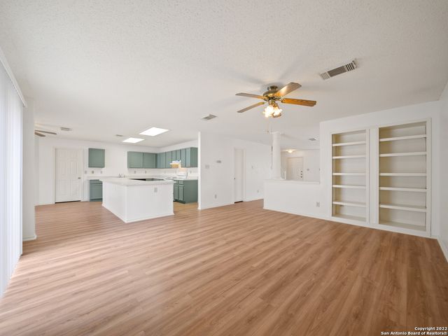1688 Fir Cir, Schertz, TX 78154