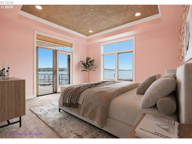 707 N HAYDEN ISLAND Dr 215, Portland, OR 97217
