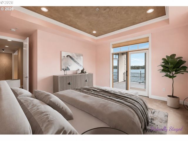 707 N HAYDEN ISLAND Dr 215, Portland, OR 97217