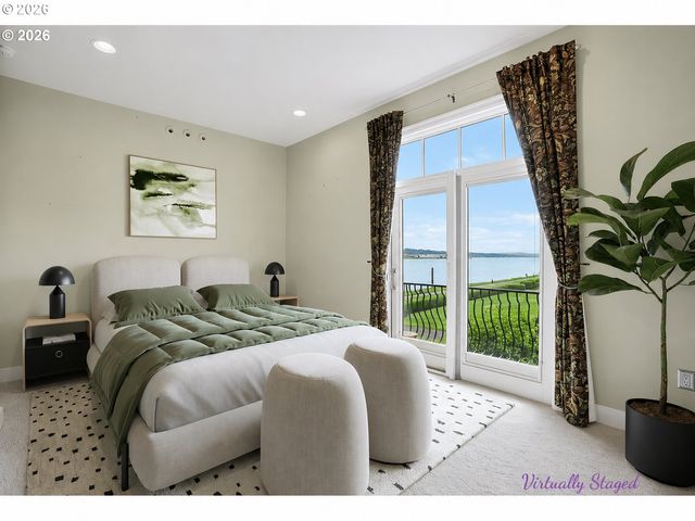 707 N HAYDEN ISLAND Dr 215, Portland, OR 97217