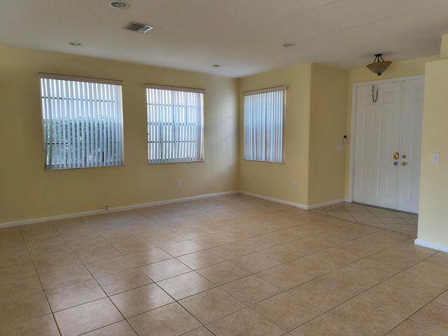 1575 Briar Oak Drive, Royal Palm Beach, FL 33411