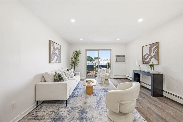 595 Revere Beach Pkwy 40, Revere, MA 02151