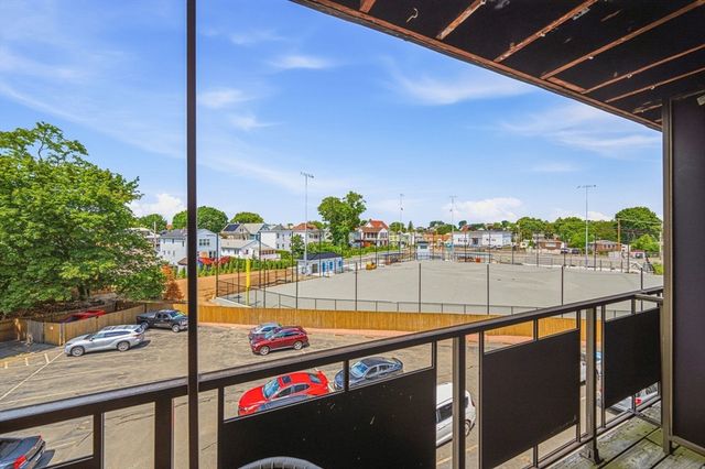 595 Revere Beach Pkwy 40, Revere, MA 02151
