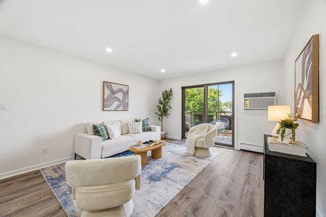595 Revere Beach Pkwy 40, Revere, MA 02151