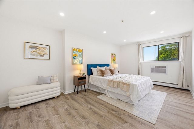 595 Revere Beach Pkwy 40, Revere, MA 02151