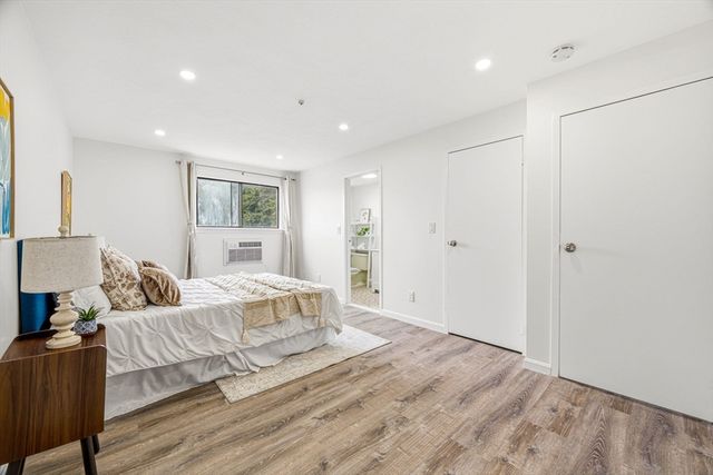 595 Revere Beach Pkwy 40, Revere, MA 02151