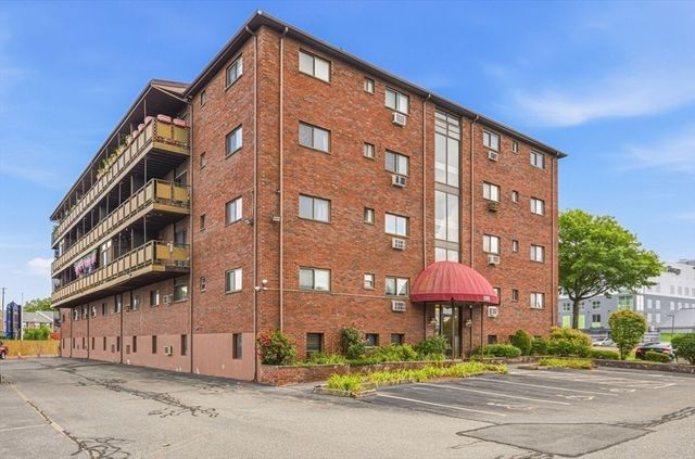 595 Revere Beach Pkwy 40, Revere, MA 02151