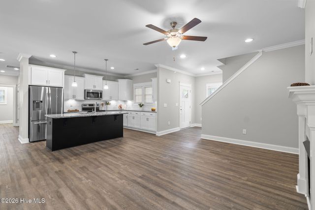 829 Blue Bird Drive, Vass, NC 28394