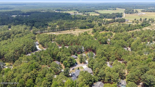 829 Blue Bird Drive, Vass, NC 28394