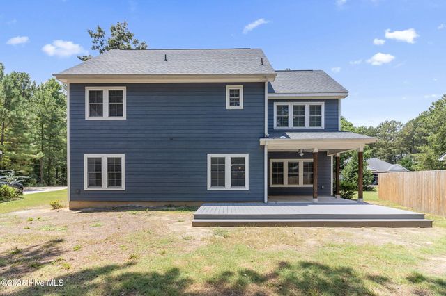 829 Blue Bird Drive, Vass, NC 28394