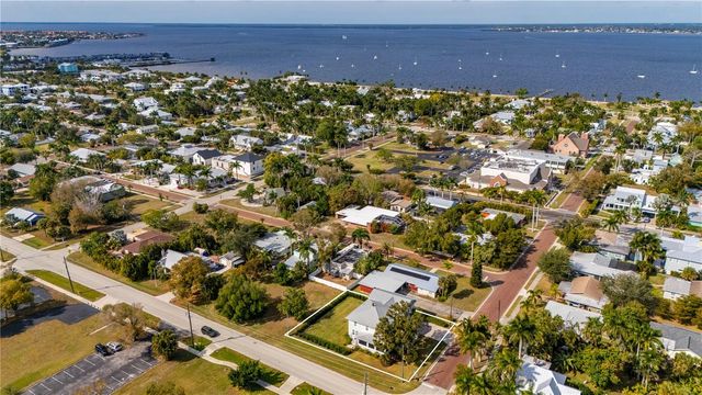 359 GILL STREET, Punta Gorda, FL 33950