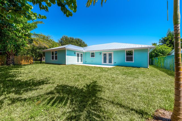 10600 SE Gomez Avenue, Hobe Sound, FL 33455