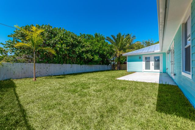 10600 SE Gomez Avenue, Hobe Sound, FL 33455