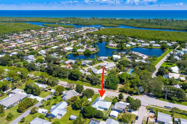 10600 SE Gomez Avenue, Hobe Sound, FL 33455