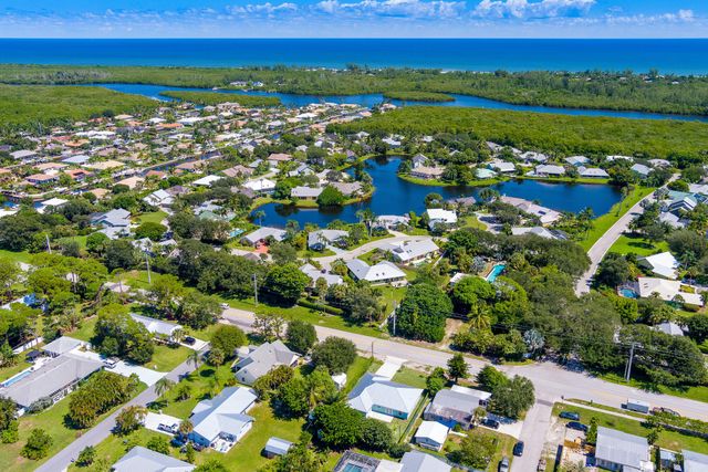 10600 SE Gomez Avenue, Hobe Sound, FL 33455