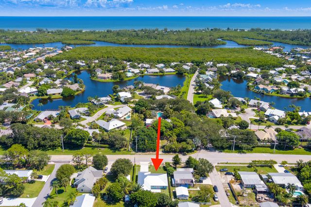 10600 SE Gomez Avenue, Hobe Sound, FL 33455