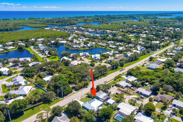 10600 SE Gomez Avenue, Hobe Sound, FL 33455