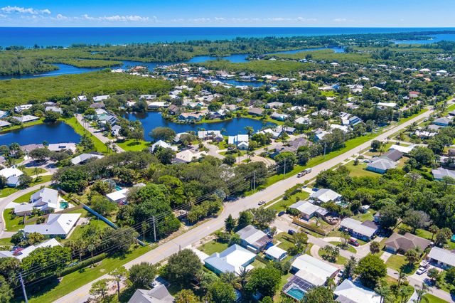 10600 SE Gomez Avenue, Hobe Sound, FL 33455
