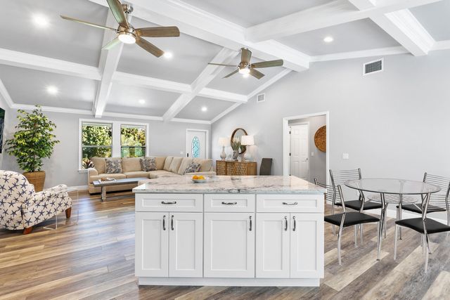 10600 SE Gomez Avenue, Hobe Sound, FL 33455