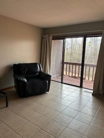 192 Hummingbird Lane, Eureka Springs, AR 72632