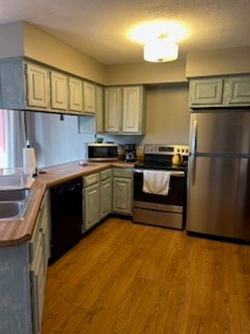 192 Hummingbird Lane, Eureka Springs, AR 72632