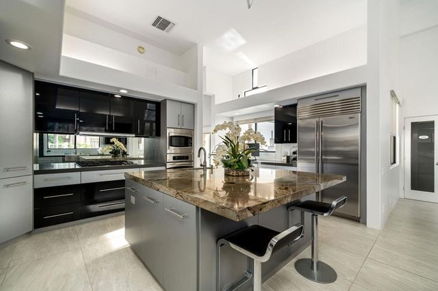 49040 Calle Flora, La Quinta, CA 92253