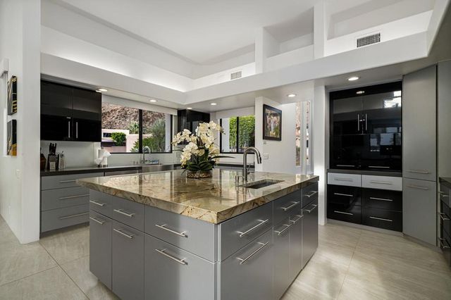 49040 Calle Flora, La Quinta, CA 92253