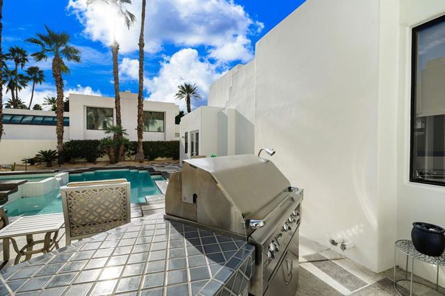 49040 Calle Flora, La Quinta, CA 92253