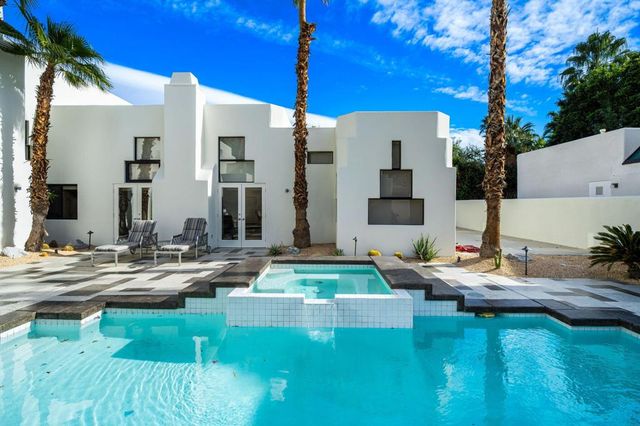 49040 Calle Flora, La Quinta, CA 92253