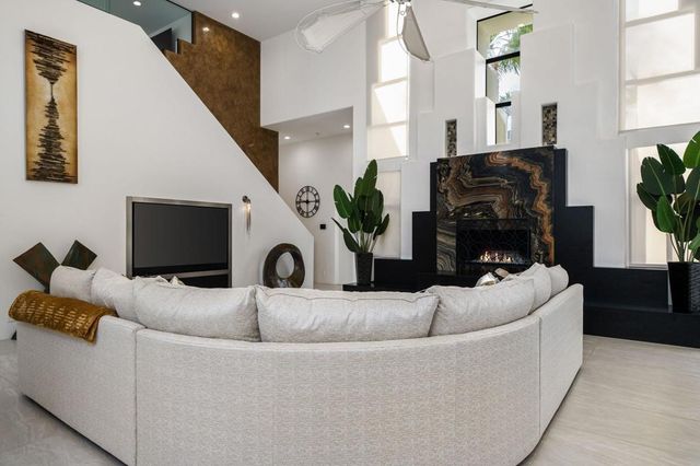 49040 Calle Flora, La Quinta, CA 92253