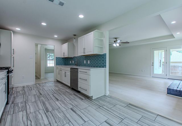 1110 Arbor Cove, Benton, AR 72015