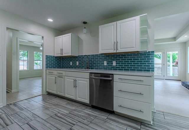 1110 Arbor Cove, Benton, AR 72015
