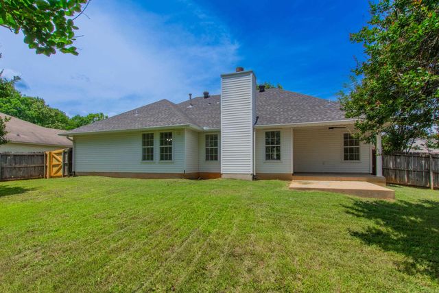 1110 Arbor Cove, Benton, AR 72015