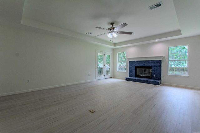 1110 Arbor Cove, Benton, AR 72015