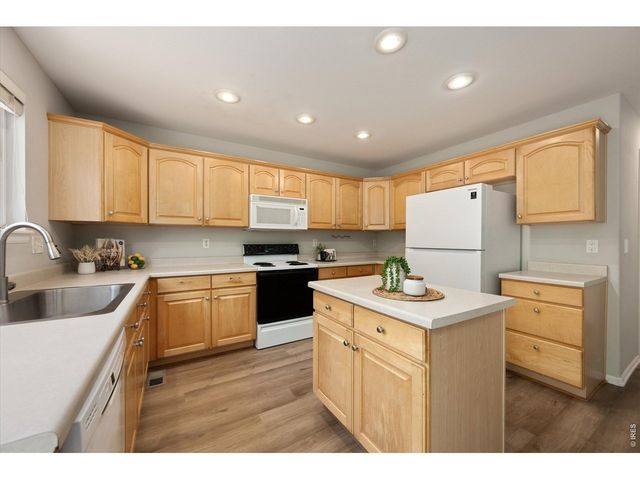 6814 Montserrat Dr, Fort Collins, CO 80525