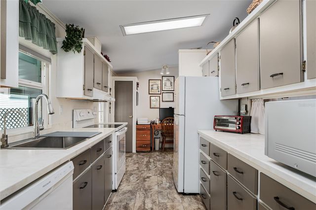 3310 EILEEN DRIVE, Ellenton, FL 34222