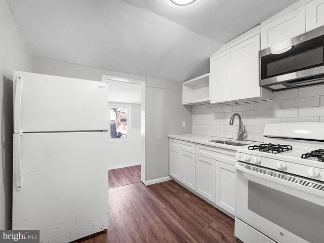 302 W POWELL ST, Millville, NJ 08332