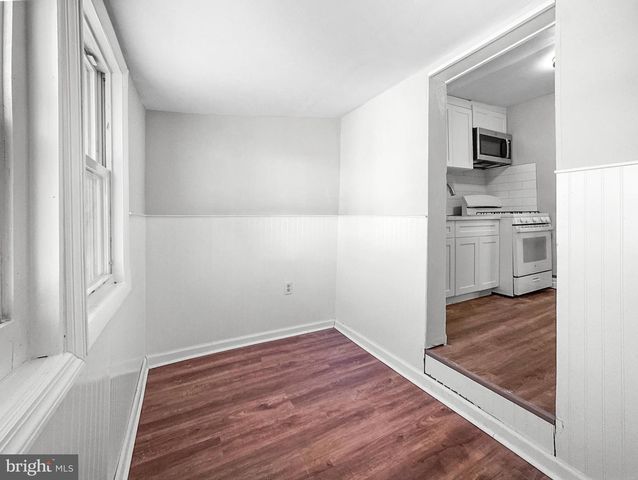 302 W POWELL ST, Millville, NJ 08332