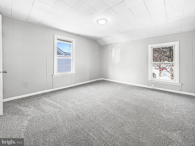 302 W POWELL ST, Millville, NJ 08332