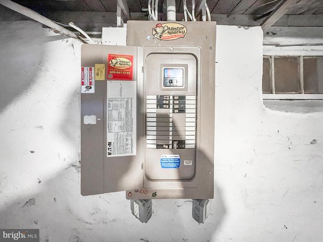 302 W POWELL ST, Millville, NJ 08332