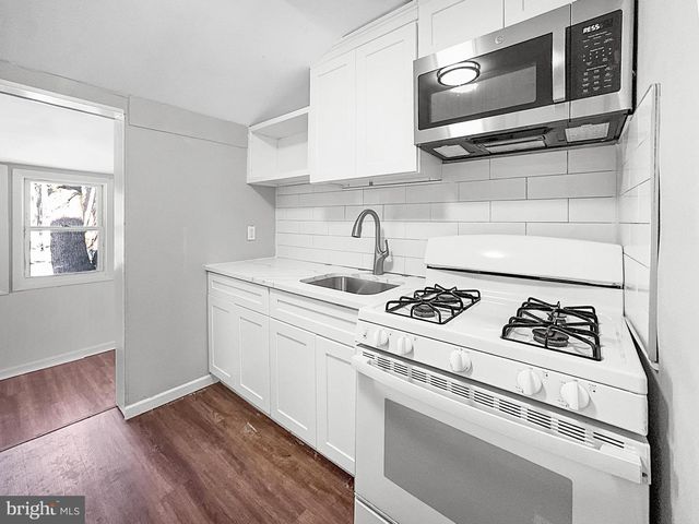 302 W POWELL ST, Millville, NJ 08332