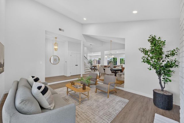 2724 Hyannis Way, Sacramento, CA 95827