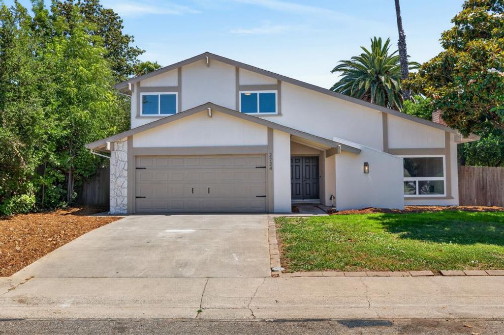2724 Hyannis Way, Sacramento, CA 95827