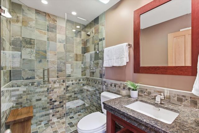 950 W Berwyn Avenue 9, Chicago, IL 60640